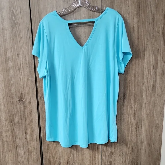 Avenue Blue Relaxed  Size 18/ 20  T-Shirt Short Sleeve V Neck - Picture 7 of 10
